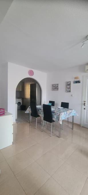 Bungalow Avec Piscine تورّيفيِخا المظهر الخارجي الصورة